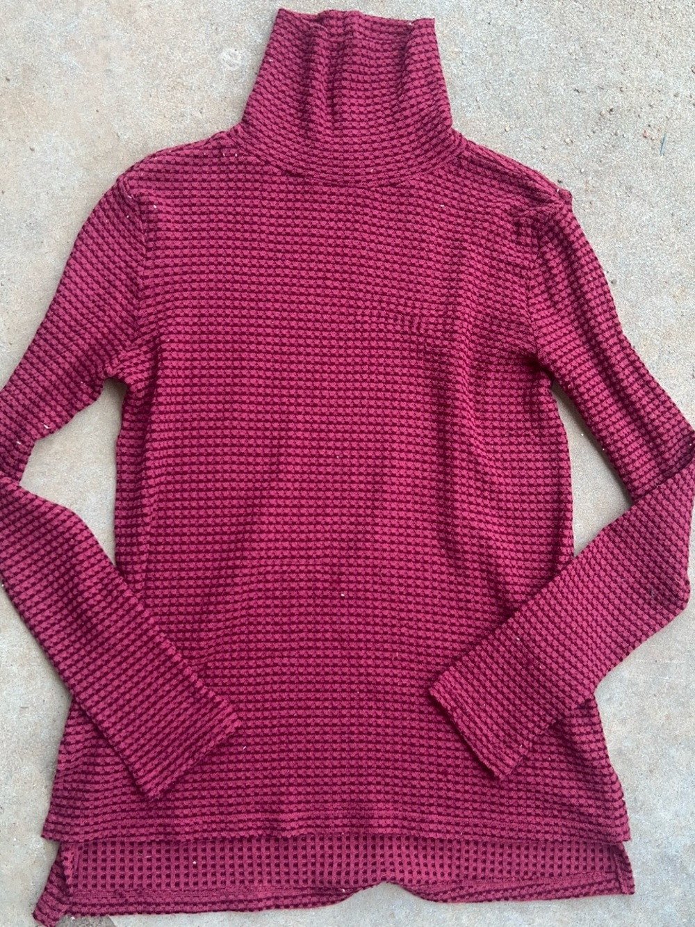 Mudd Women's Cowl/Turtleneck Sweater in Wine